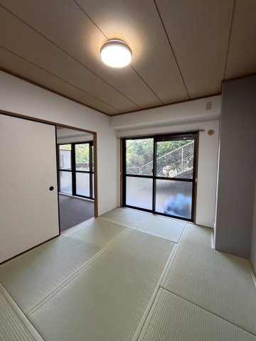 朝日プラザモンターニュ北神戸1番館の和室
