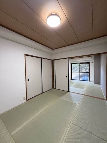 朝日プラザモンターニュ北神戸1番館の和室