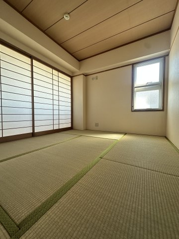 アンソール室見の和室