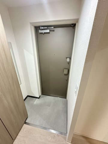南堀江アパートメントグランデの玄関