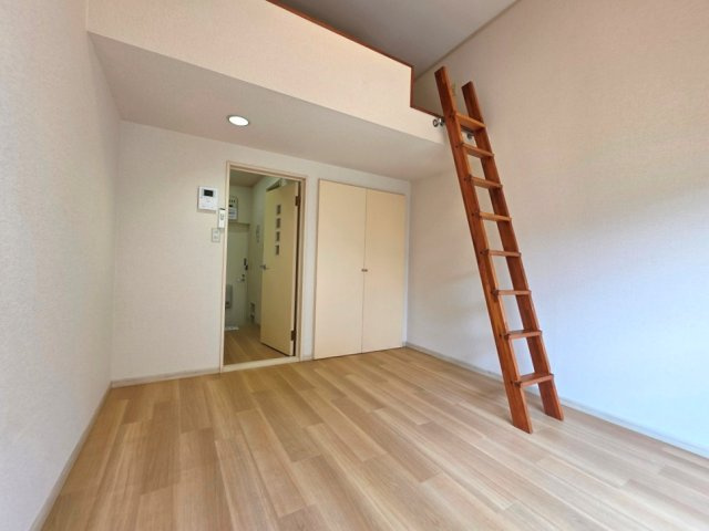 【居間・リビング】 | サンライズ西元町 | 洋室