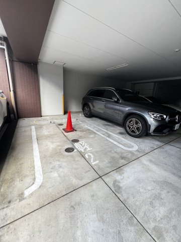 ヒルズ薬院の駐車場