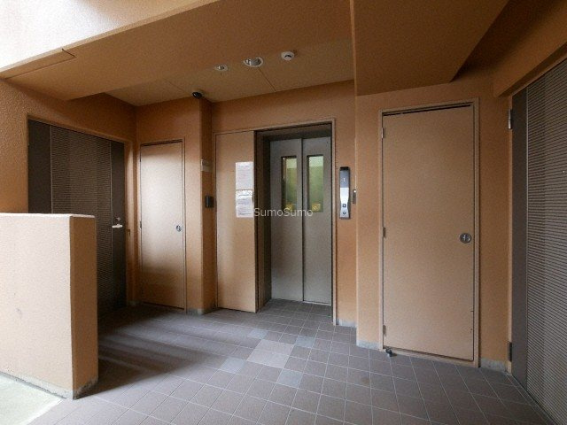 JUNWAⅢのロビー|建物の内部です