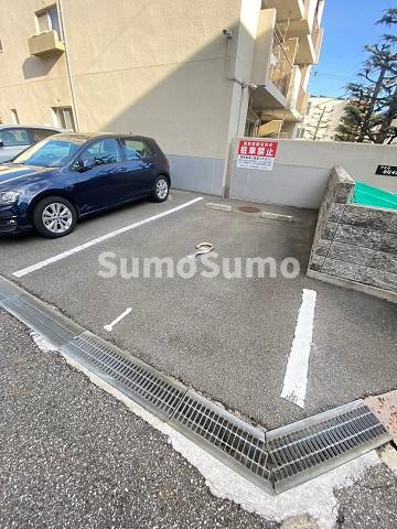 甲子園東行マンションの外観