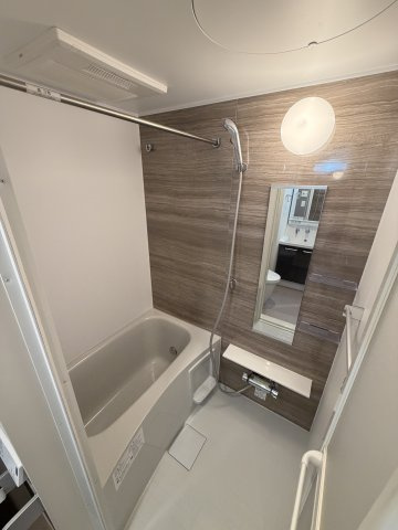 ブランドール新町の浴室