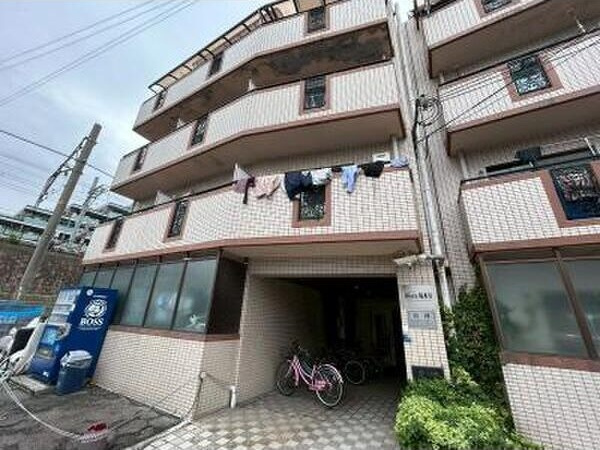 Riora塚本Ⅱの外観|落ち着いた雰囲気の外観です