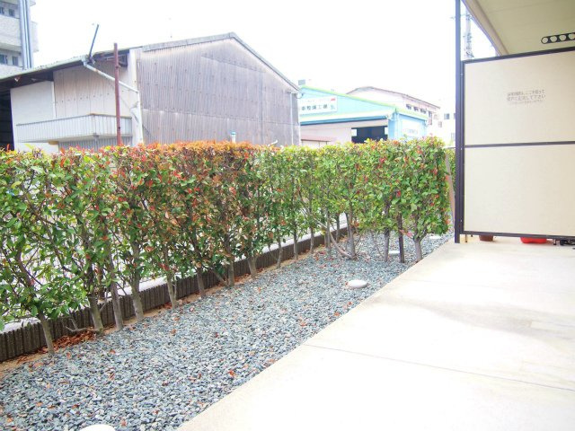 エスポワール御堂島の庭