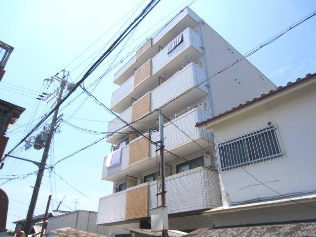 【外観】 | ロイヤルクレイン樽井