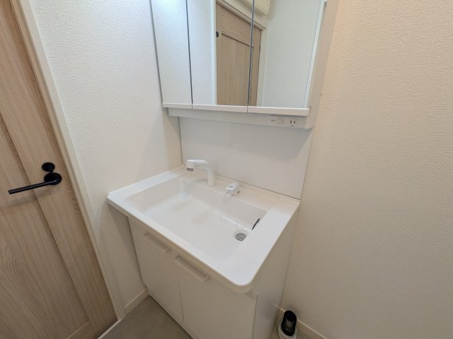 サンライフ小倉原町（A-27）の独立洗面台