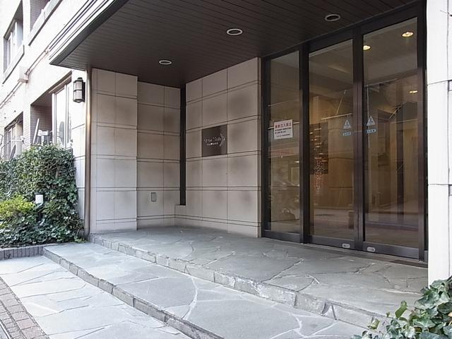 杉並区上井草１丁目の賃貸マンションのエントランス|建物の内部です