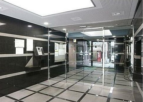 ウィンベルソロ世田谷赤堤のエントランス|建物の内部です