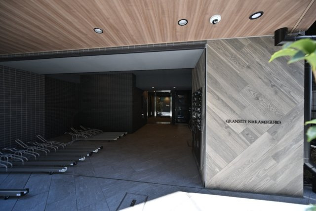 ＧＲＡＮＳＩＴＥ　ＮＡＫＡＭＥＧＵＲＯのエントランス|建物の内部です