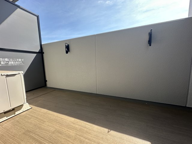 S-RESIDENCE野並駅前broadのバルコニー|お洗濯にも便利なバルコニー付き