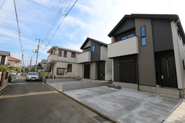 【LIGARE】東村山市富士見町６期の外観|浴室換気乾燥暖房機付きの為、冬も快適、入浴後もカラッと乾燥し、カビの発生を抑えます