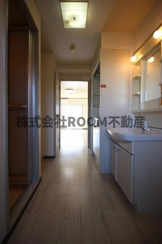 T´ｓマンションの内装|明るい色調の室内です