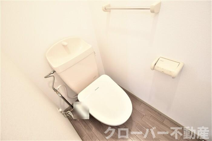 ファミーユタイチ Ａ棟のトイレ|温水洗浄暖房便座
