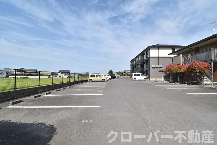 ファミーユタイチ Ａ棟の駐車場|駐車場