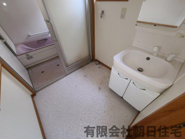 【独立洗面台】 | 東朝日町　中古戸建 1,100万円 | 独立洗面化粧台付き