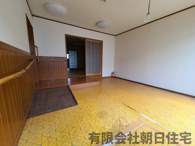 【玄関】 | 東朝日町　中古戸建 1,100万円 | 玄関です