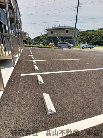 宗像市名残のアパートの駐車場