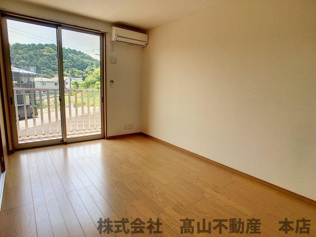 宗像市名残のアパートの居間・リビング