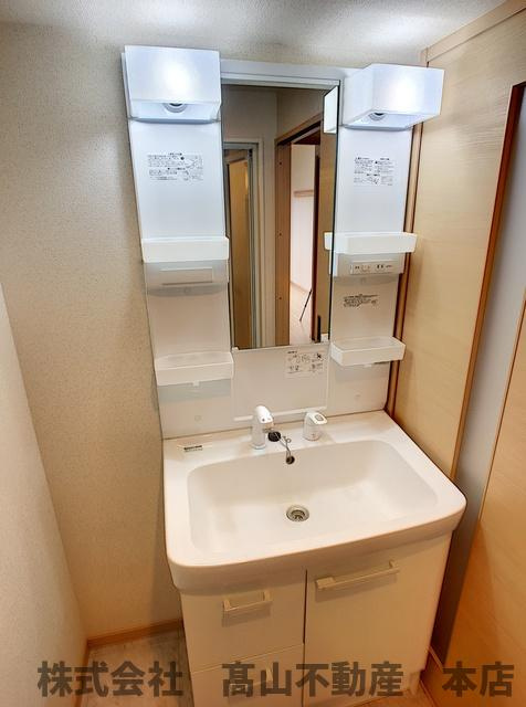 福津市日蒔野２丁目の賃貸マンションの洗面所