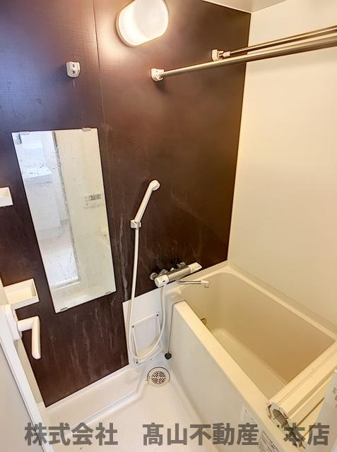福津市日蒔野２丁目の賃貸マンションの浴室
