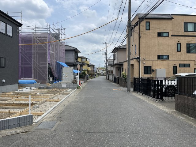 【前面道路含む現地写真】 | 白岡彦兵衛第2　新築戸建　全2棟　1号棟