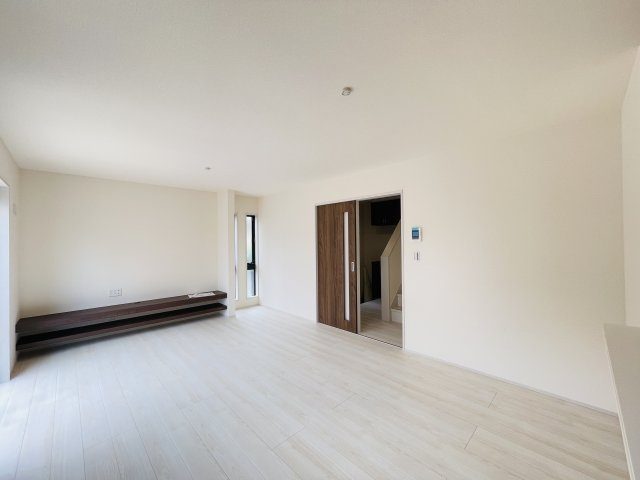 【居間・リビング】 | 白岡彦兵衛第2　新築戸建　全2棟　1号棟