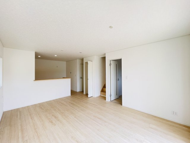 【居間・リビング】 | 白岡市篠津第7　新築戸建　全1棟　1号棟