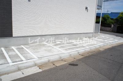 【仲介手数料：50％OFF】対象物件！の駐車場
