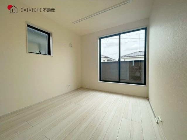 【洋室】 | 白岡市小久喜　Livele Garden.S　新築戸建　全2棟　2号棟