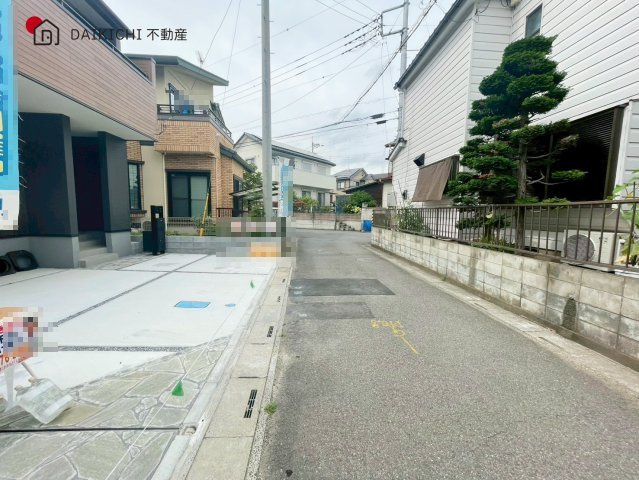 【前面道路含む現地写真】 | 白岡市小久喜　Livele Garden.S　新築戸建　全2棟　2号棟