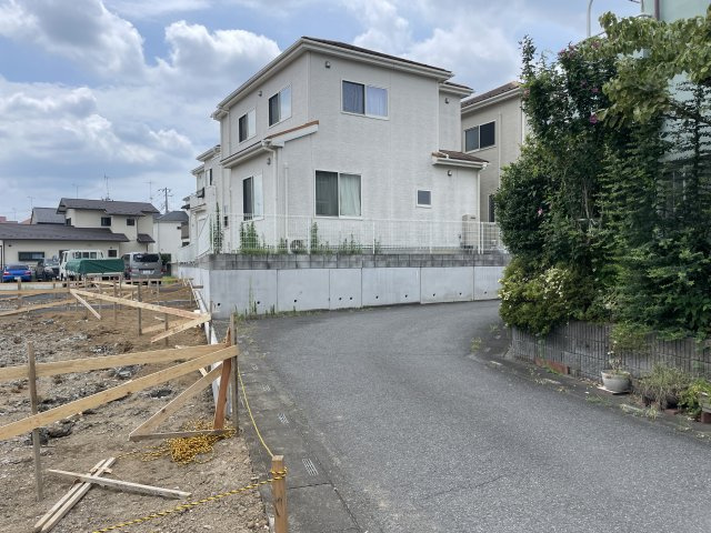 【前面道路含む現地写真】 | 白岡市小久喜　新築戸建　全2棟　1号棟