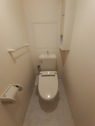 エトワールのトイレ|清潔感のあるトイレです