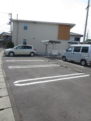 エトワールの駐車場|駐車場があります