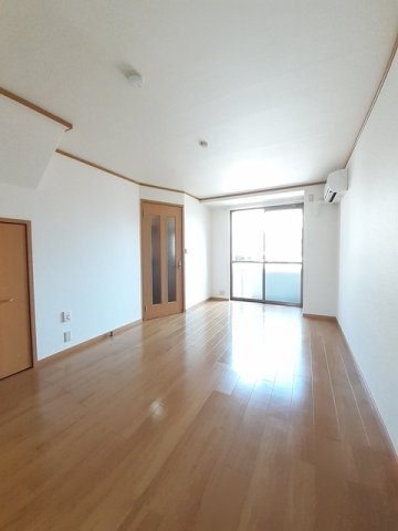 アウローラＡの居間・リビング|おしゃれな居間です