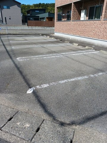 フィール　グラッドＢの駐車場|駐車場完備です