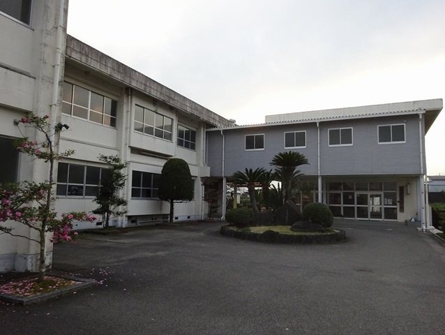 サン　サン　ブリッジⅠの周辺|足代小学校まで700m