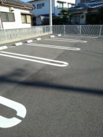 セミージャＢの駐車場|駐車場に車を止められます