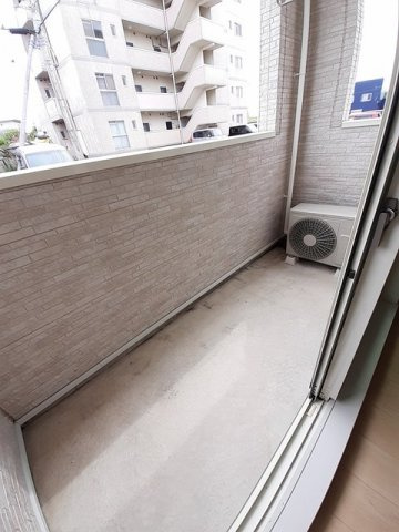 ファミール　ｆｕｌ　ｆｕｌ　Ａのバルコニー|外からの目が気にならないバルコニーで洗濯物が干せます