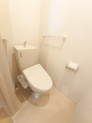 レイナ　Ⅰのトイレ|コンパクトで使いやすいトイレです