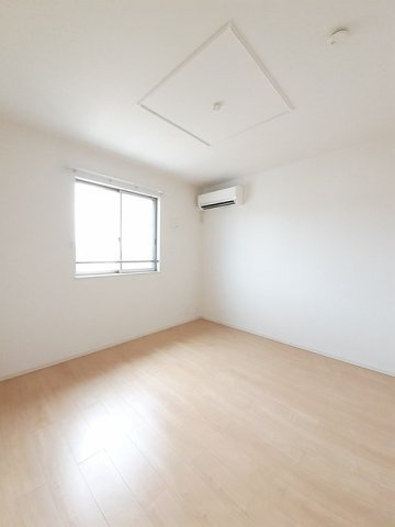 レイナ　Ⅰの内装|きれいな内装です