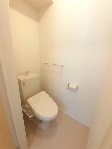 マーヴェラス　Ｅのトイレ|落ち着いたトイレです