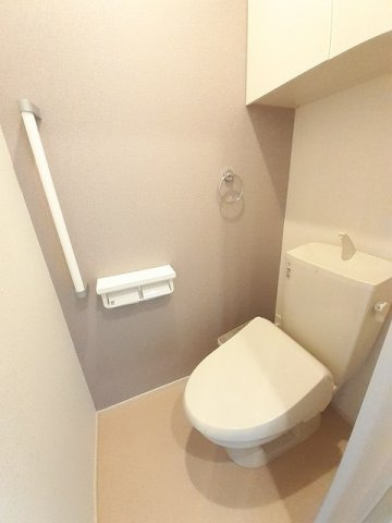 グランレジデンス　国府　Ａ－Ⅱのトイレ|清潔感のあるトイレです