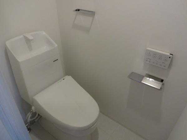 ARKMARK等々力のトイレ|落ち着いた色調のトイレです