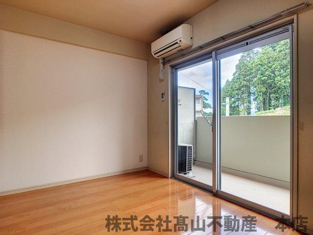 宗像市徳重の賃貸マンションの居間・リビング