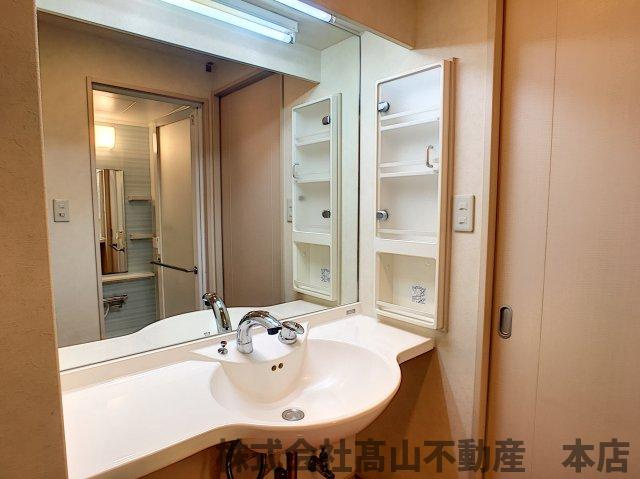 宗像市徳重の賃貸マンションの洗面所