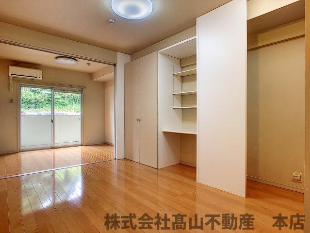 宗像市徳重の賃貸マンションの居間・リビング