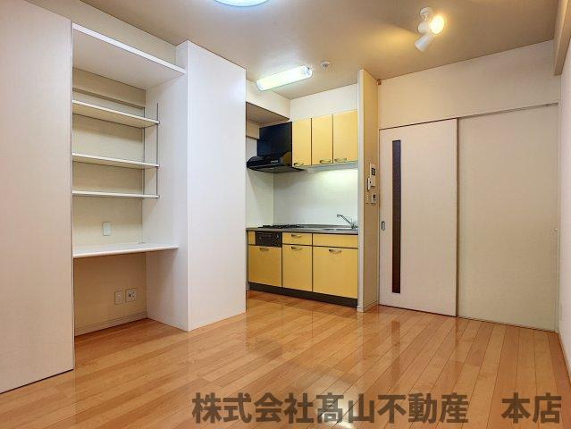 宗像市徳重の賃貸マンションの居間・リビング